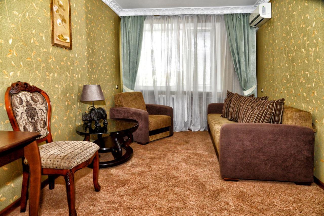 Green City Hotel Nikolayev Bagian luar foto