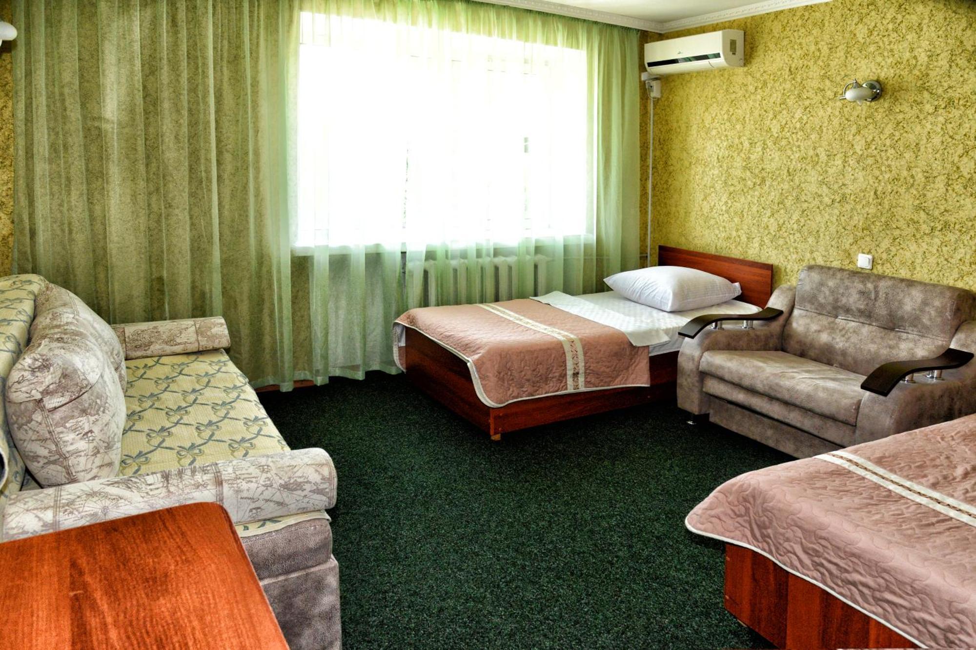 Green City Hotel Nikolayev Bagian luar foto
